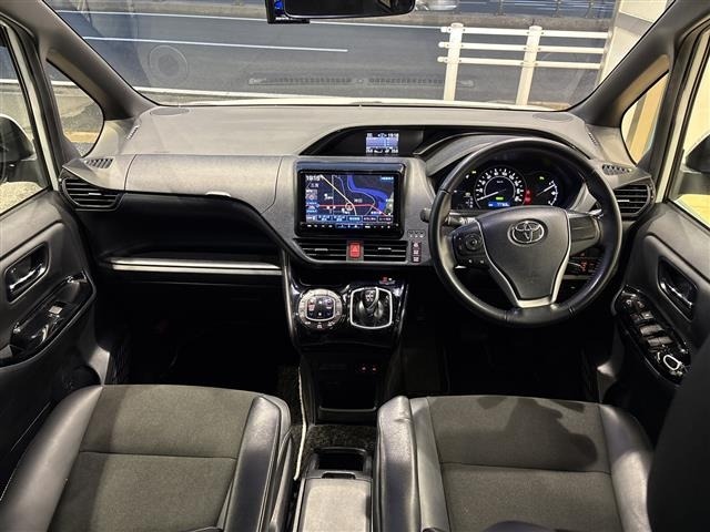 Toyota NOAH 2020 8193202-14