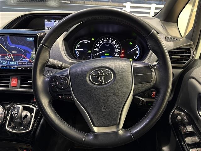 Toyota NOAH 2020 8193202-22