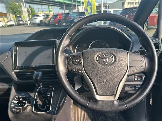 Toyota NOAH 2014 8193203-17