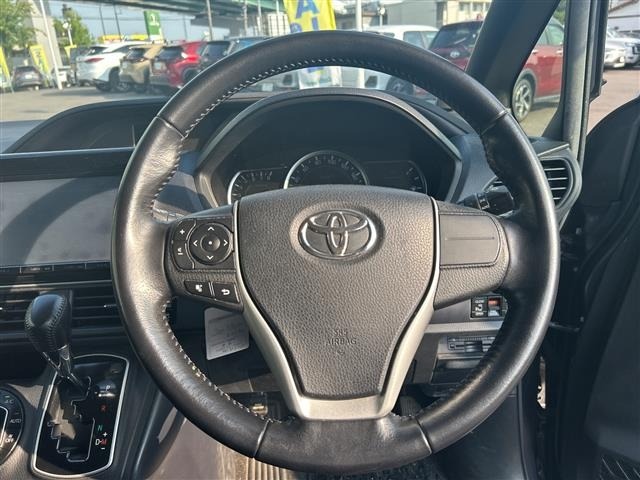 Toyota NOAH 2014 8193203-18