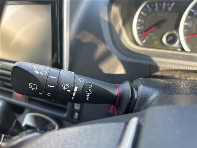 Toyota NOAH 2014 8193203-21