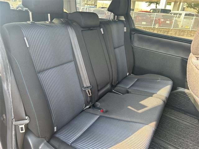 Toyota NOAH 2014 8193203-6