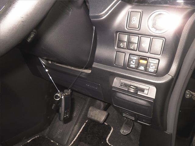 Toyota NOAH 2020 8193244-9