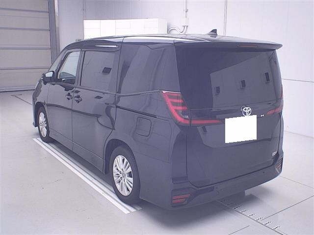 Toyota NOAH 2024 8193264-1