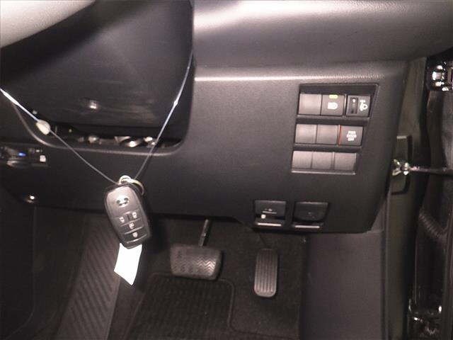 Toyota NOAH 2024 8193264-8