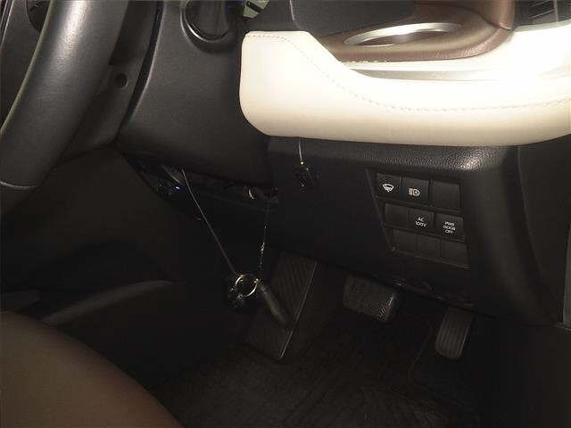 Toyota NOAH 2022 8193265-8