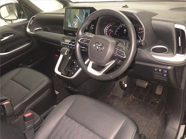 Toyota NOAH 2022 8193268-3