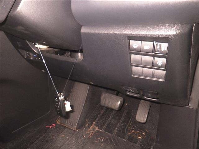 Toyota NOAH 2022 8193268-8