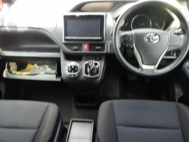 Toyota NOAH 2015 8193283-3
