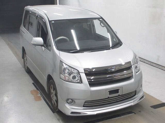 Toyota NOAH 2009 8193291-0