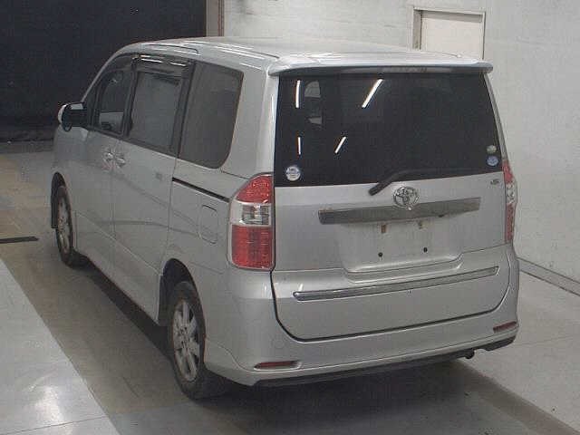 Toyota NOAH 2009 8193291-1