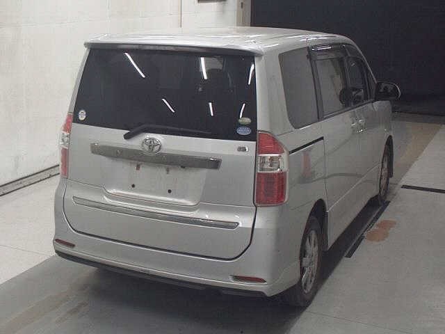 Toyota NOAH 2009 8193291-5