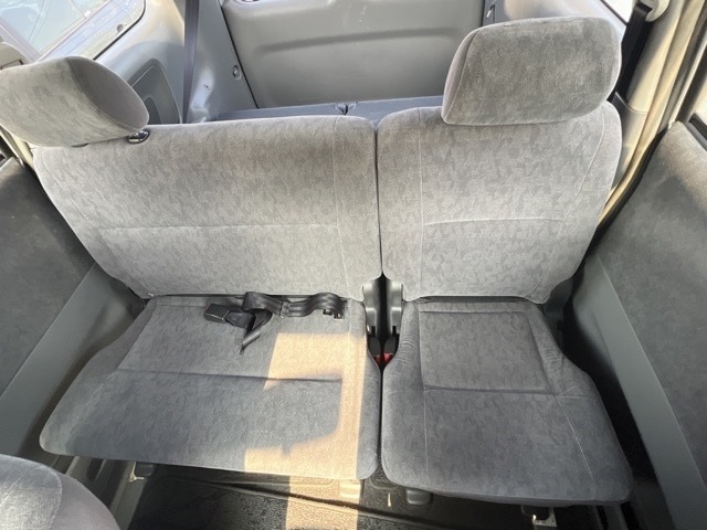 Toyota NOAH 2004 8193295-11