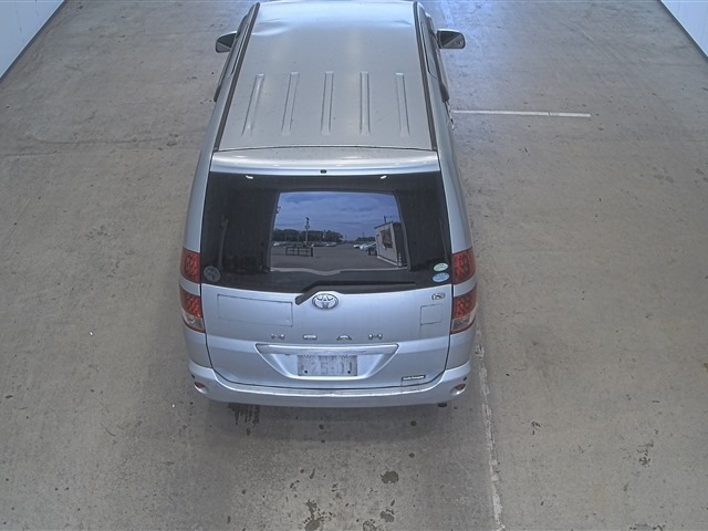 Toyota NOAH 2004 8193295-3