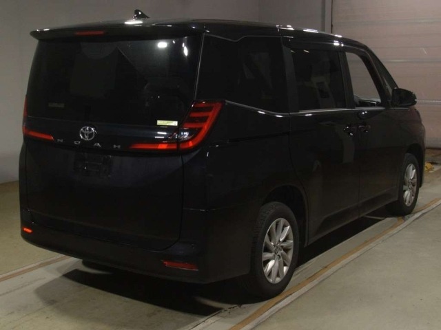 Toyota NOAH 2025 8193302-1