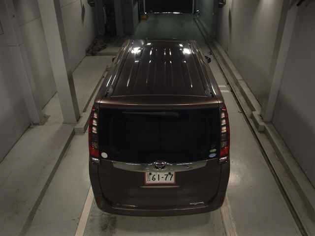 Toyota NOAH 2015 8193312-7