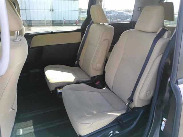 Toyota NOAH 2015 8193312-9