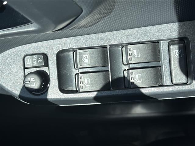 Toyota PIXIS EPOCH 2017 8190420-8