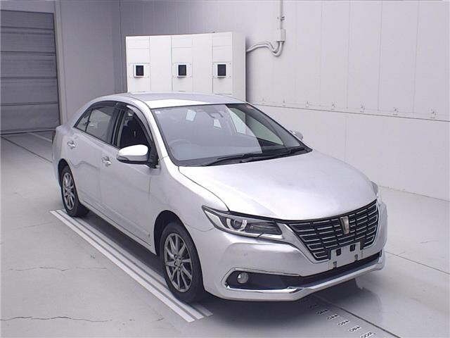 Toyota PREMIO 2020 8189238-0
