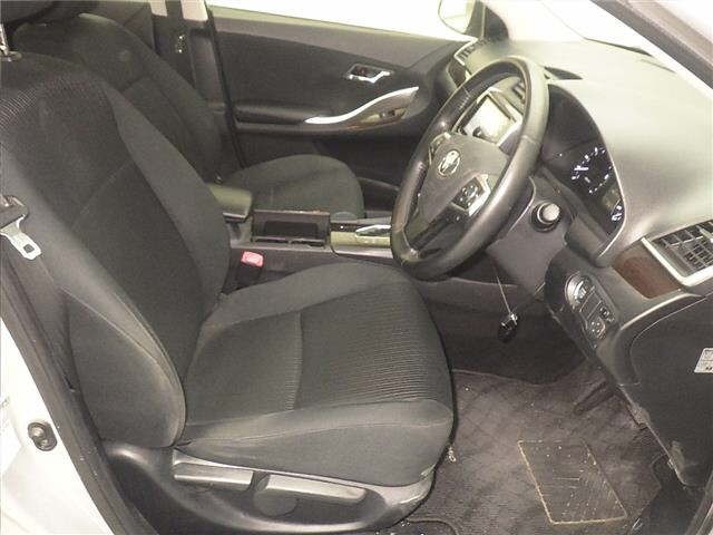 Toyota PREMIO 2020 8189238-5