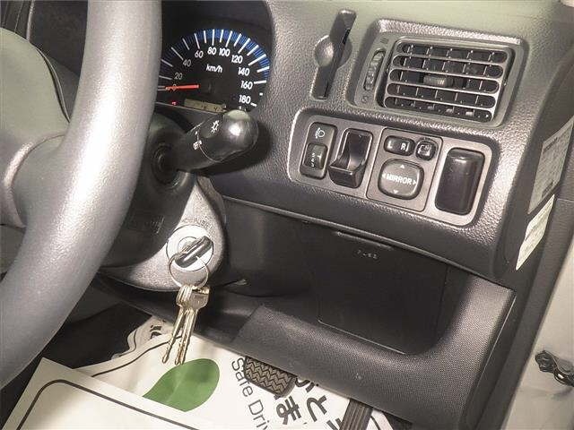 Toyota PROBOX 2009 8189697-8