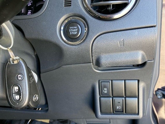 Nissan ROOX 2012 8192432-5