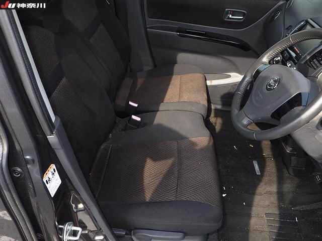 Nissan ROOX 2012 8192434-8