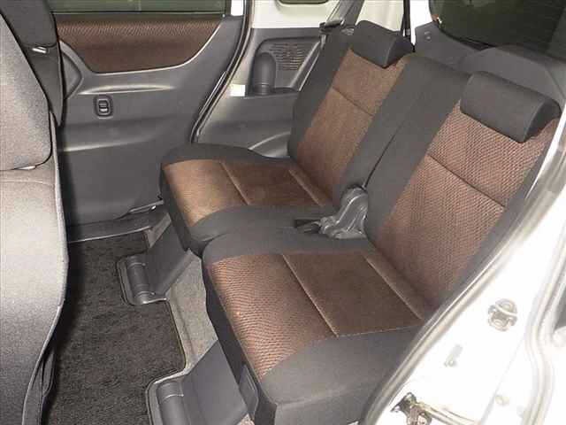 Nissan ROOX 2011 8192435-6