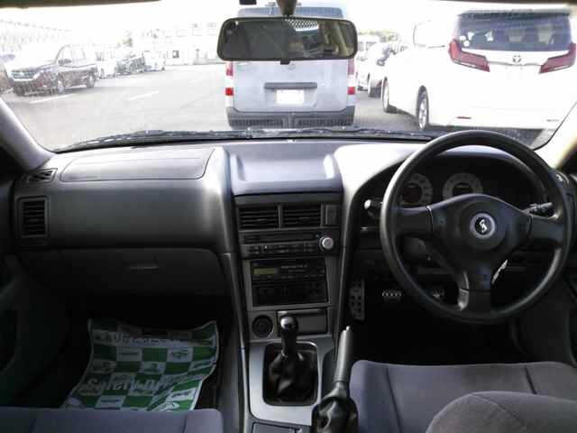 Nissan SKYLINE 2000 8192014-8