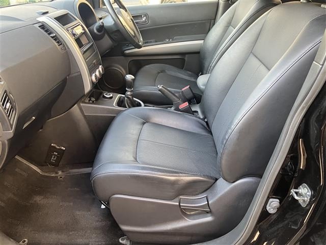Nissan X-TRAIL 2015 8191918-19