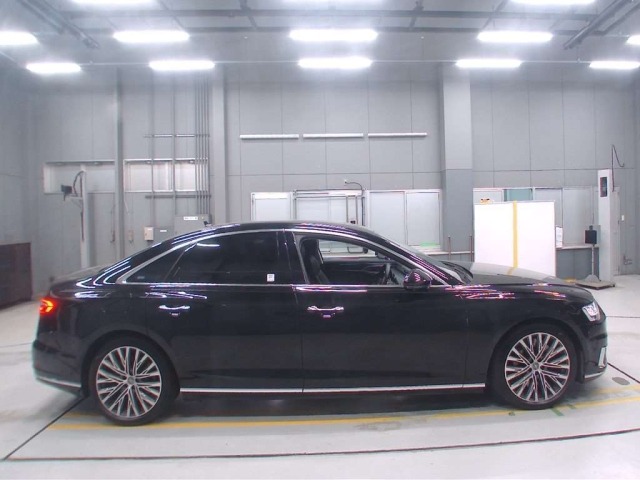 Audi A8 2019 8212620-3