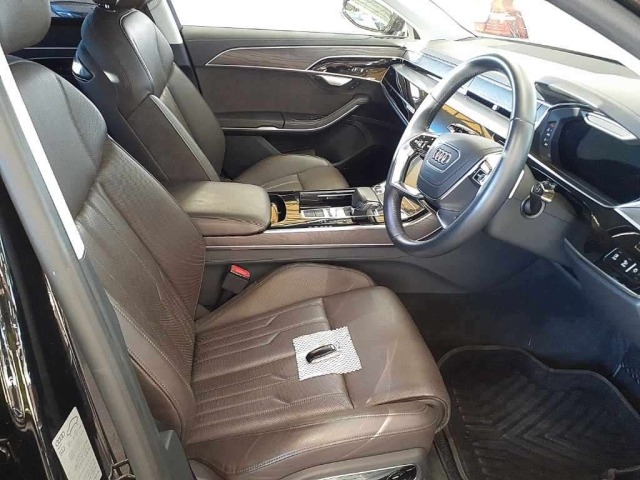 Audi A8 2019 8212620-8