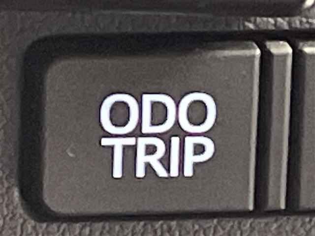 Toyota ALPHARD 2023 8206002-4