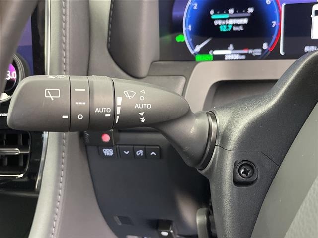 Toyota ALPHARD 2023 8206002-5