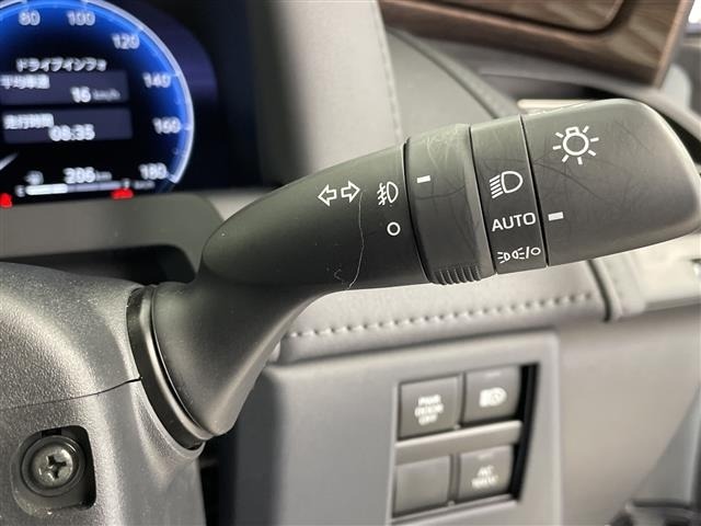Toyota ALPHARD 2023 8206002-7