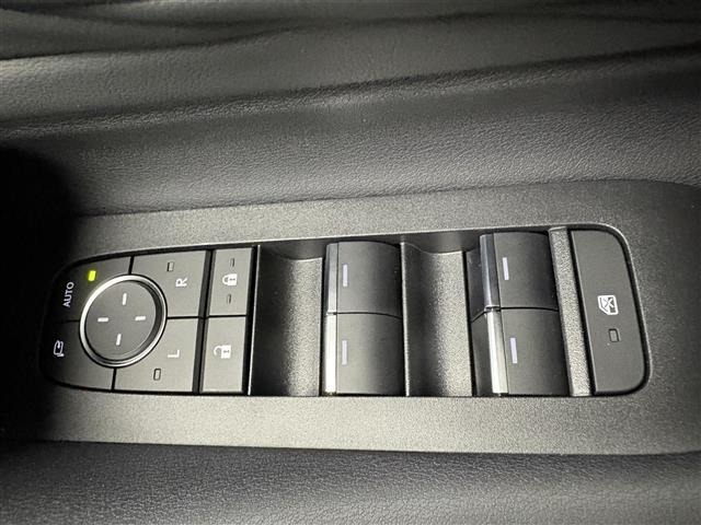 Toyota ALPHARD 2026 8206528-6