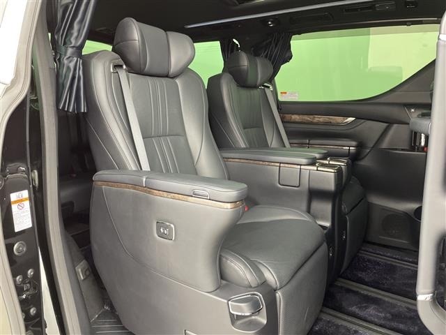 Toyota ALPHARD 2022 8206595-5