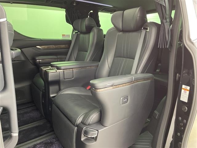 Toyota ALPHARD 2022 8206595-7