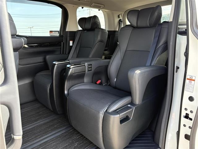 Toyota ALPHARD 2021 8206982-9
