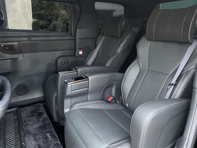 Toyota ALPHARD 2025 8207257-9