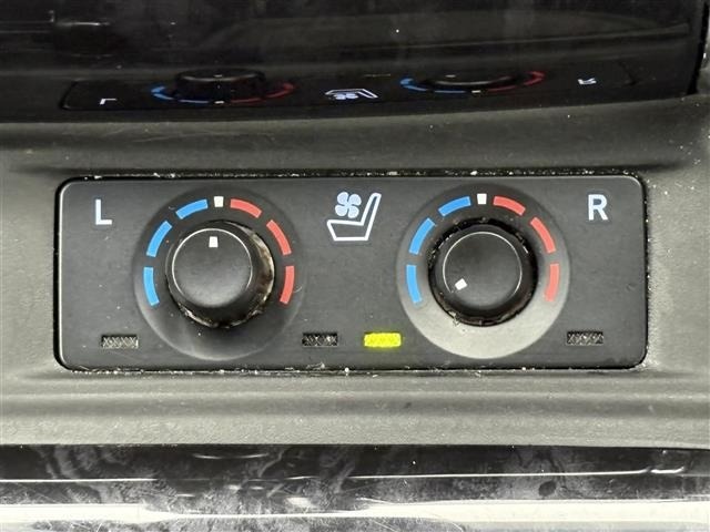 Toyota ALPHARD 2021 8207331-6