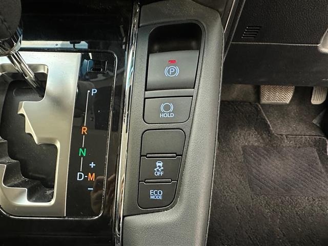 Toyota ALPHARD 2022 8207476-9