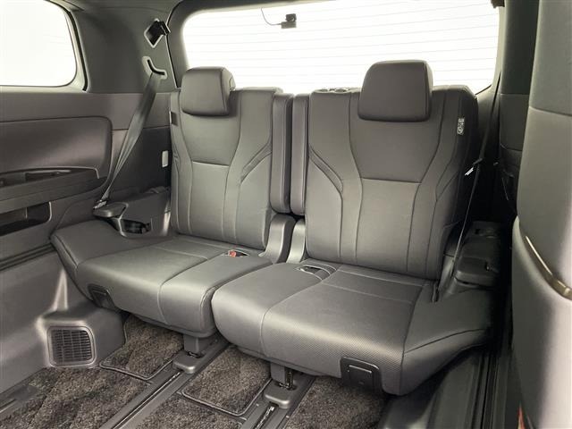 Toyota ALPHARD 2023 8207550-5