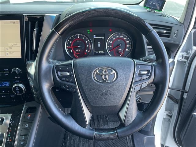 Toyota ALPHARD 2021 8207652-1