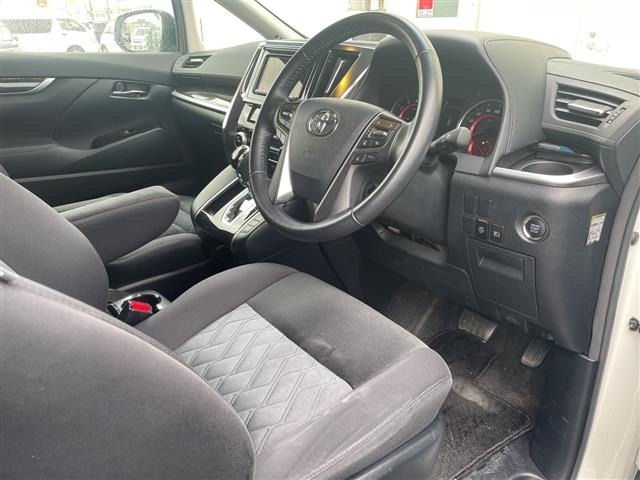Toyota ALPHARD 2018 8207767-7
