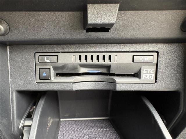 Toyota ALPHARD 2018 8207783-1