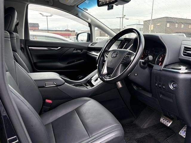 Toyota ALPHARD 2018 8207783-7