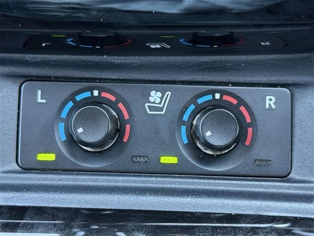 Toyota ALPHARD 2021 8208021-21