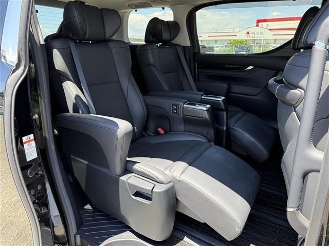 Toyota ALPHARD 2021 8208021-8