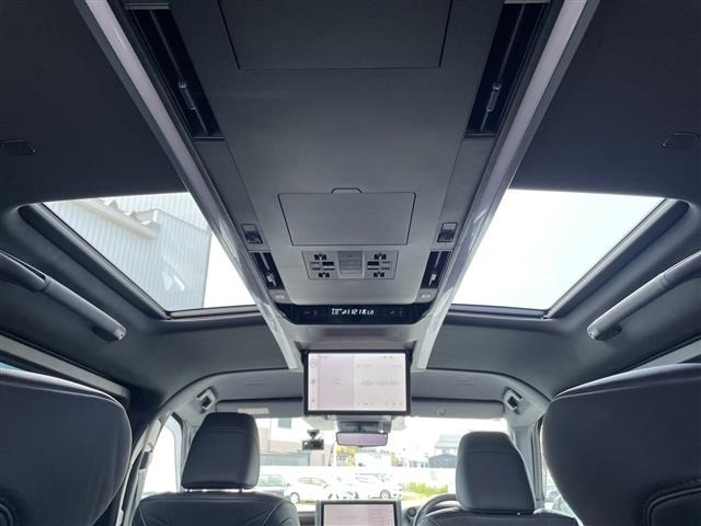 Toyota ALPHARD 2023 8208349-23